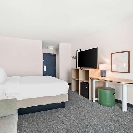 Spark By Hilton Exton Eksteriør bilde